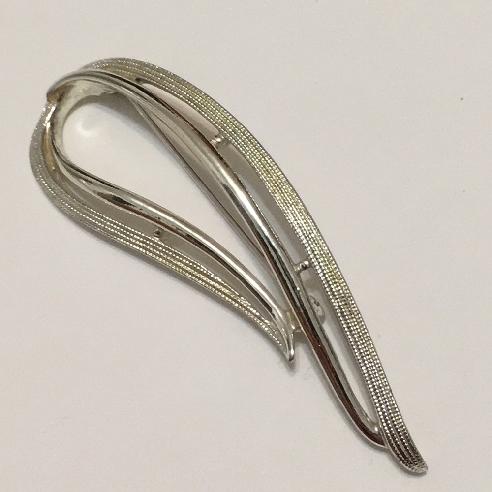 DONATED! Vintage Sarah Coventry Brooch